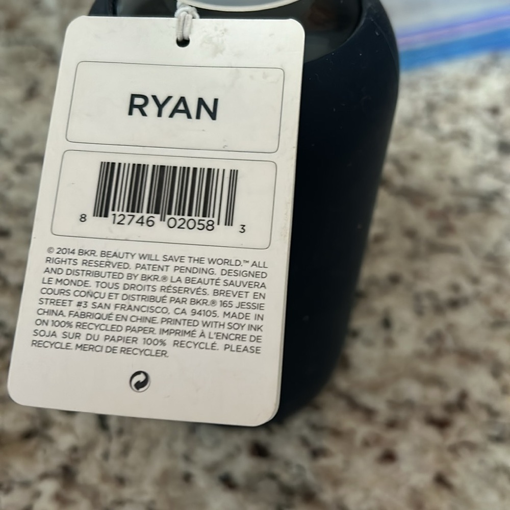 🆕 BKR ✨ RYAN glass bottle navy  “ oxygen very real“ silicone sleeve - Picture 5 of 6
